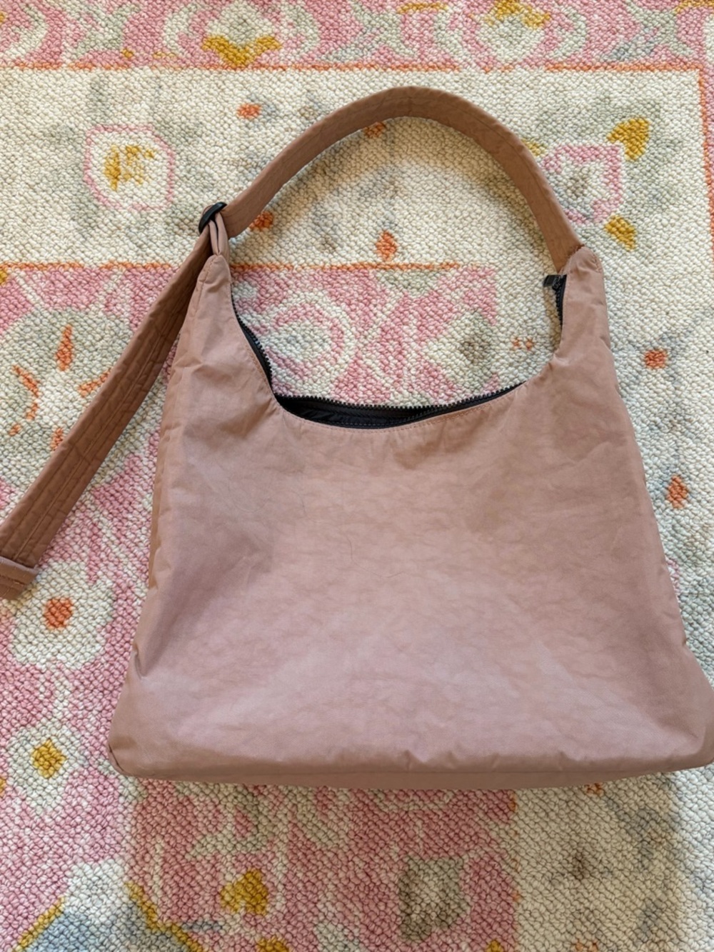 Baggu Large Tan Shoulder Hobo Bag - Picture 2 of 5